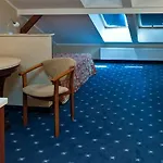 Hotell &
