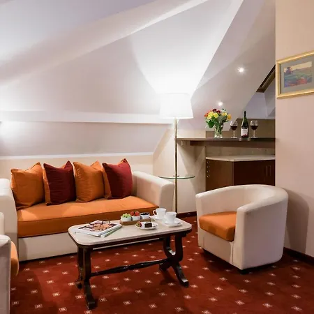 Hotel & Krakov