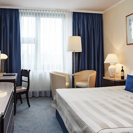 & Hotel 5*