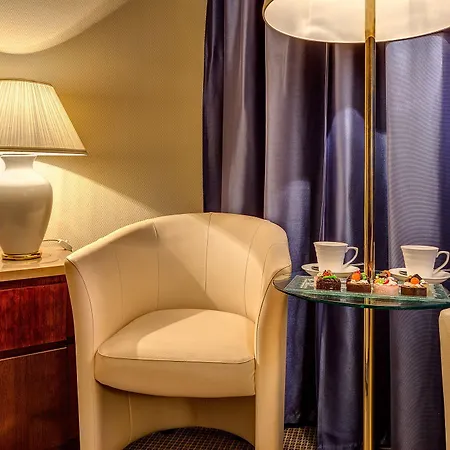 & Hotel Krakov