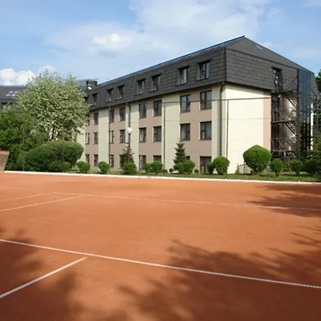 Hotel & 5*