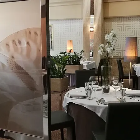 Hotel & 5*