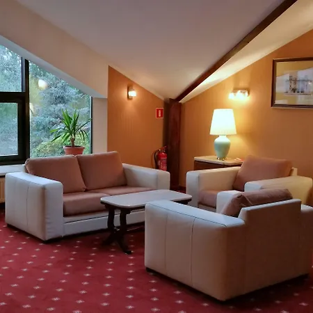 Hotel & 5*