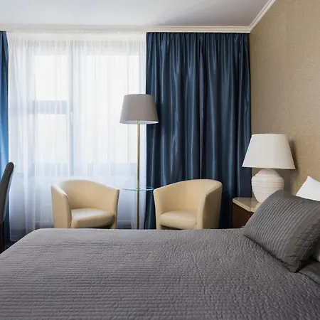 & Hotel