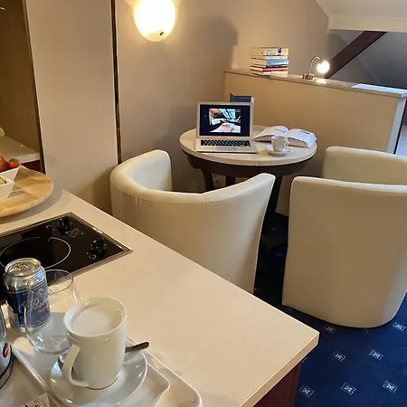 Hotel & Krakow