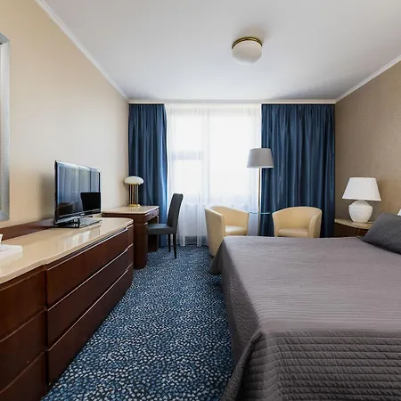 & Hotel