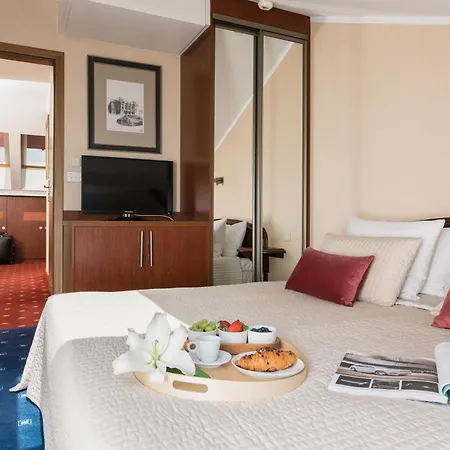 & 5* Krakow