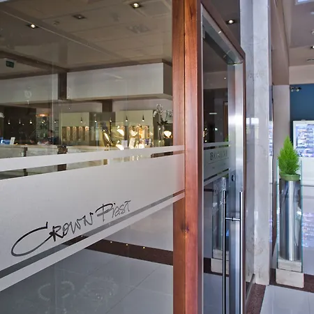& Hotel